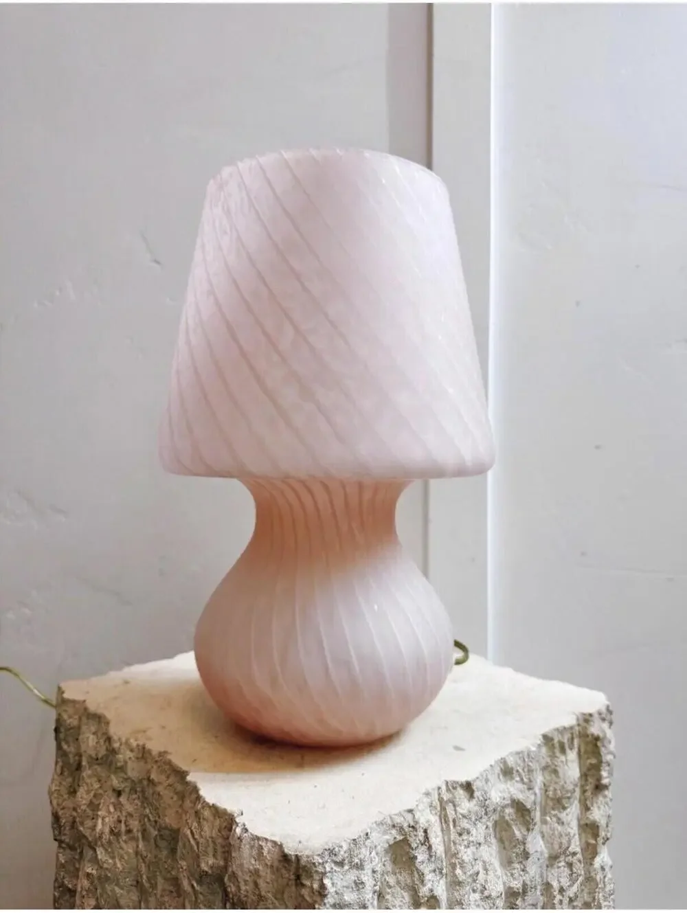 (P) Vintage 1980s Italian Murano Art Glass Frosted Pink White Swirled Mushroom